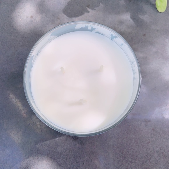 Bath and body works Snowy coconut frost three wicked candle set - Picture 4 of 6